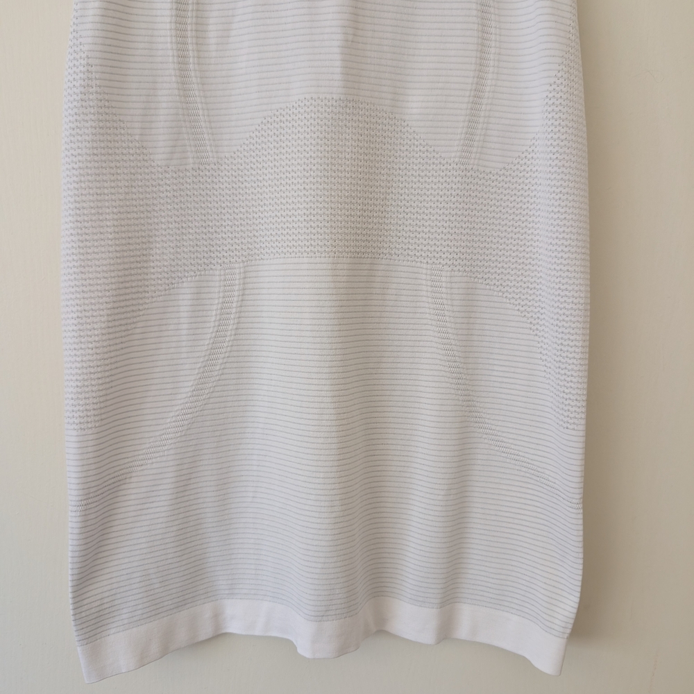 lululemon athletica Womens 4 Swiftly Tech T-Back Tank Top White Activewear - Picture 2 of 6